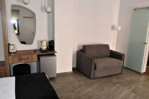 Casa Enetiko Room 102