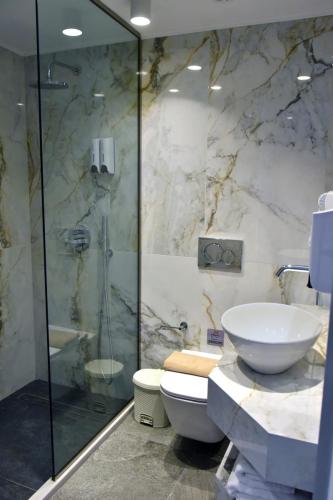 Casa Enetiko Room 102